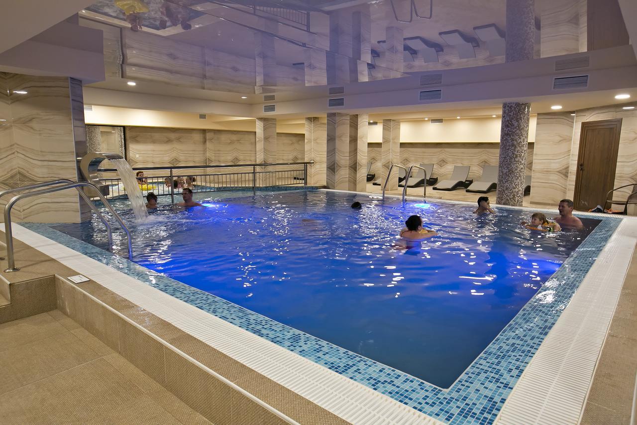 Royal Grand Hotel And Spa Kavarna Dış mekan fotoğraf